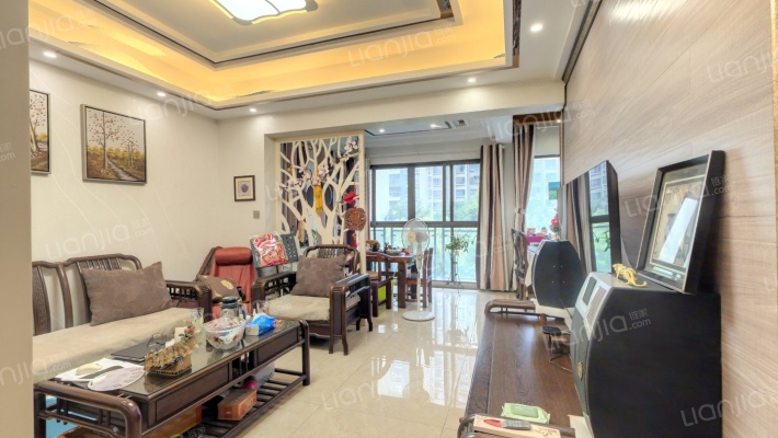 罗兰小镇二手房实景图