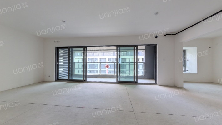 招商依山樾二手房实景图