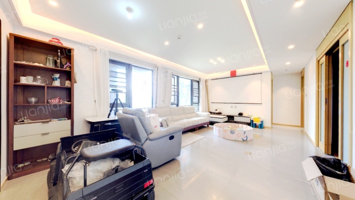 里城玺樾山二手房实景图