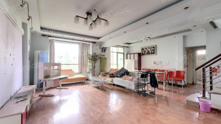 彩蝶花园二手房实景图