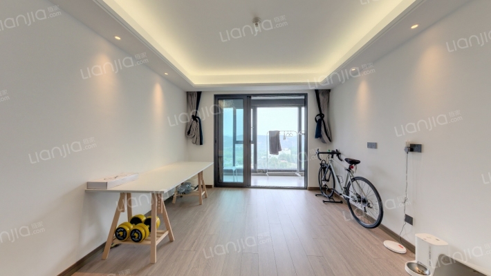 世茂璀璨睿湾二手房实景图