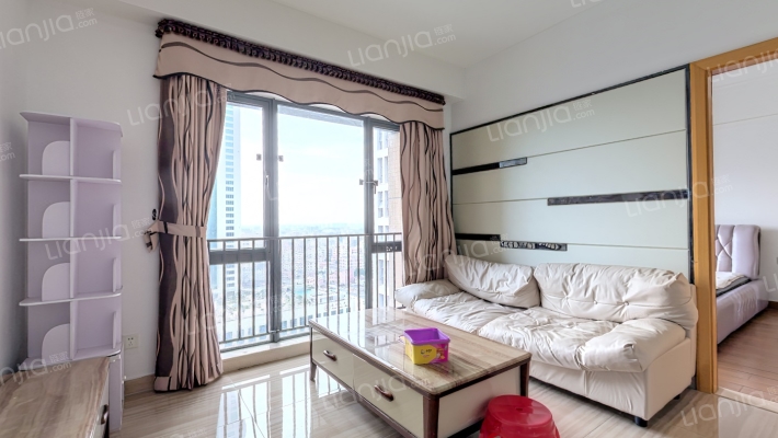 康联汇展中央二手房实景图