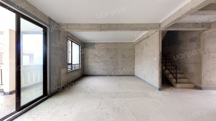 保利半山托斯卡纳二手房实景图