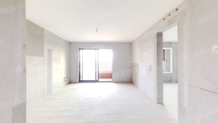 鲁能公馆2号院二手房实景图