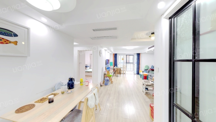 英伦风尚二手房实景图