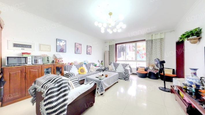 东福苑A区二手房实景图