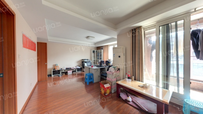 万科蓝山二手房实景图