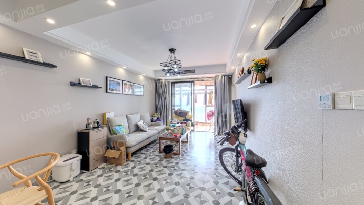 融创栖溪里二手房实景图