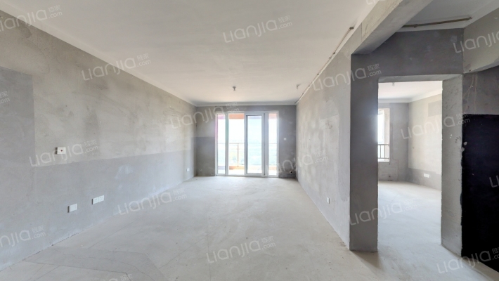 藏珑谷山庄二手房实景图