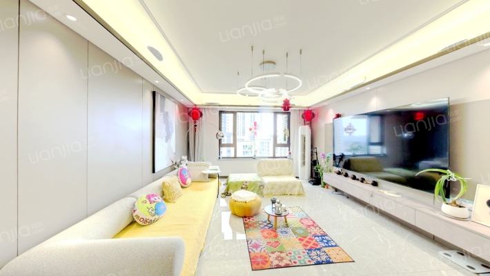 中海和平之门天际二手房实景图