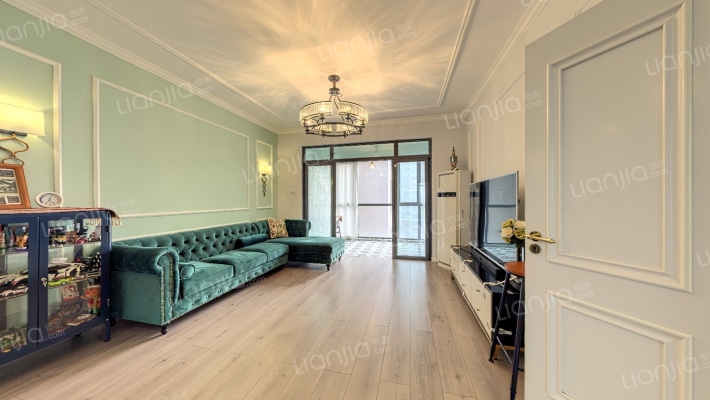 藏珑湖上国际花园二手房实景图