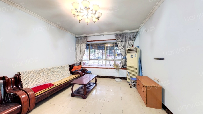 嘉本花园二手房实景图