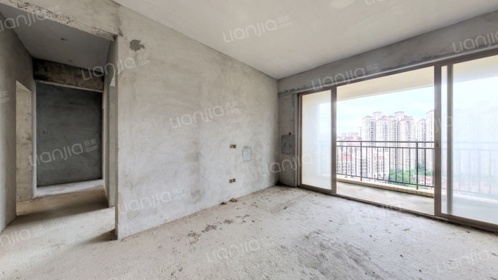 龙光城南四期二手房实景图