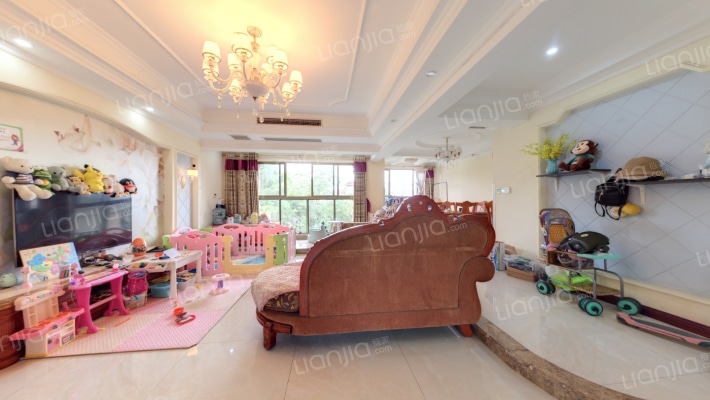 融汇半岛香缇卡纳二手房实景图