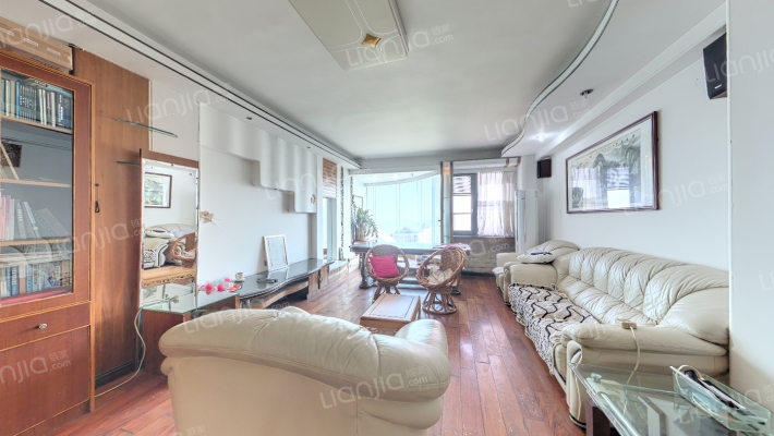 国际会议中心二手房实景图