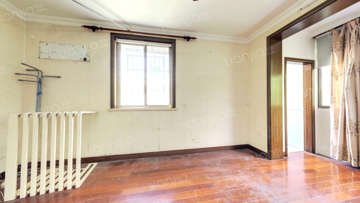 愚园路1032弄131支弄二手房实景图