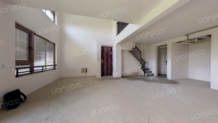 鲁能泰山7号院二手房实景图