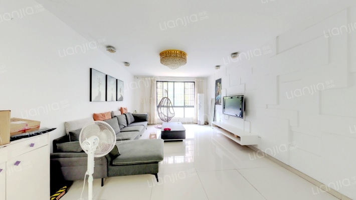 山水华庭二手房实景图