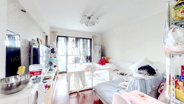 曹路家苑二手房实景图