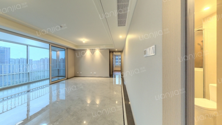 滨江运翠轩二手房实景图