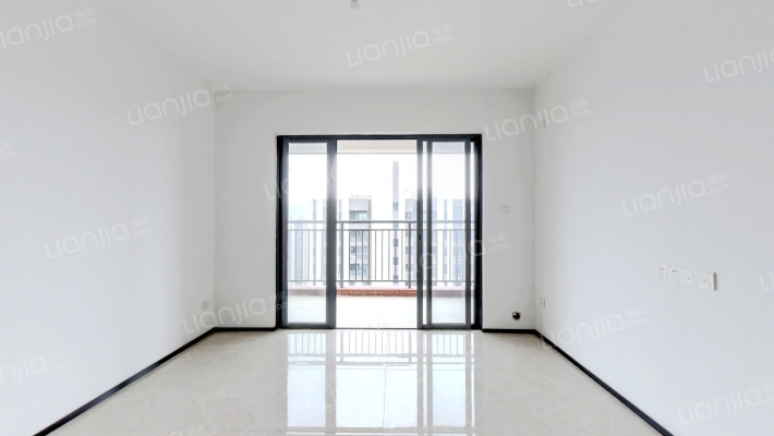 福晟钱隆湾畔二手房实景图