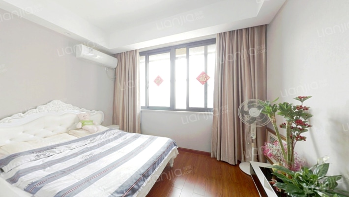 欢腾金座二手房实景图