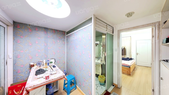 肃威花园二手房实景图