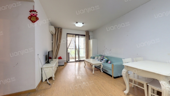 莱蒙水榭春天二手房实景图