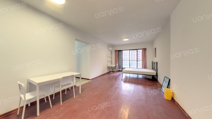 中德英伦联邦B区二手房实景图