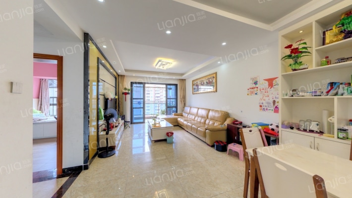 美丽湾畔花园二手房实景图