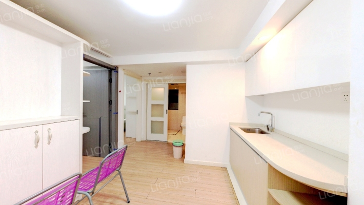 万科金融港二手房实景图