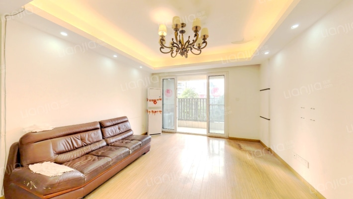 万科魅力之城三期二手房实景图