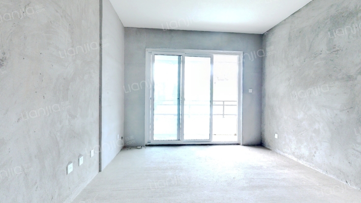 中房芳华美地二手房实景图