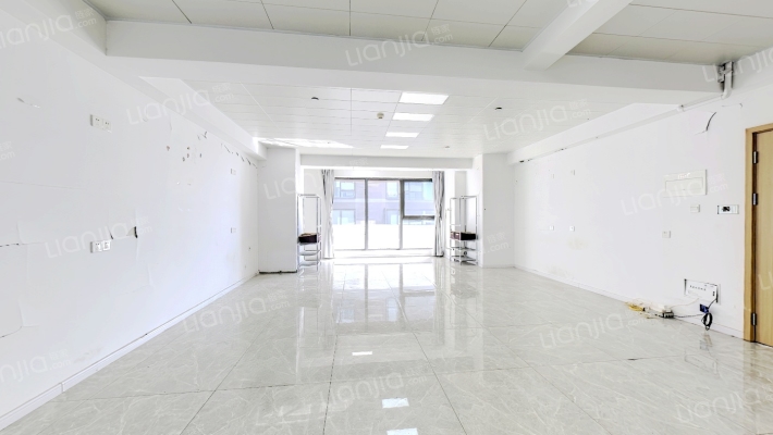 证大喜玛拉雅中心二手房实景图