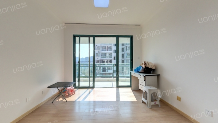 莎海惠晨苑二手房实景图