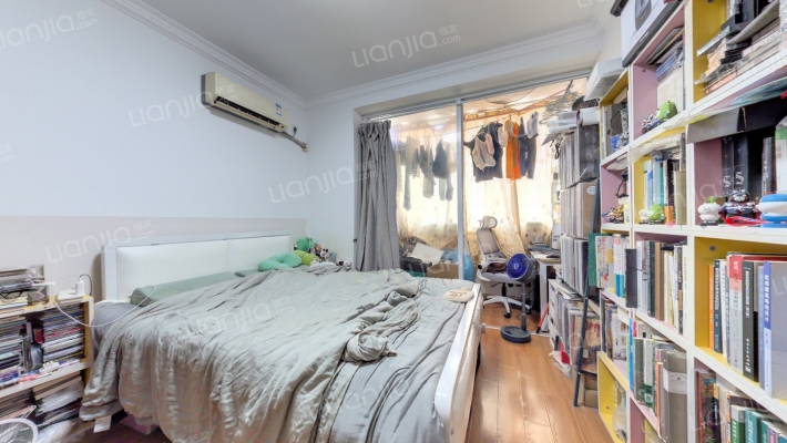 四平路2065弄二手房实景图