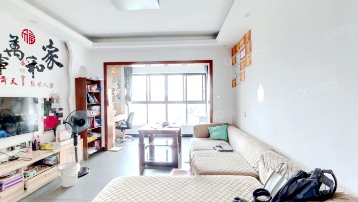 天麓尚层二手房实景图