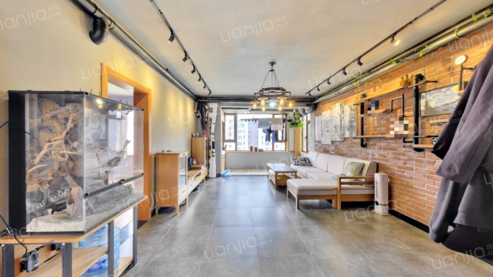 领秀蓝珀湖二手房实景图