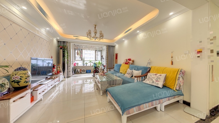 保利中心二区二手房实景图