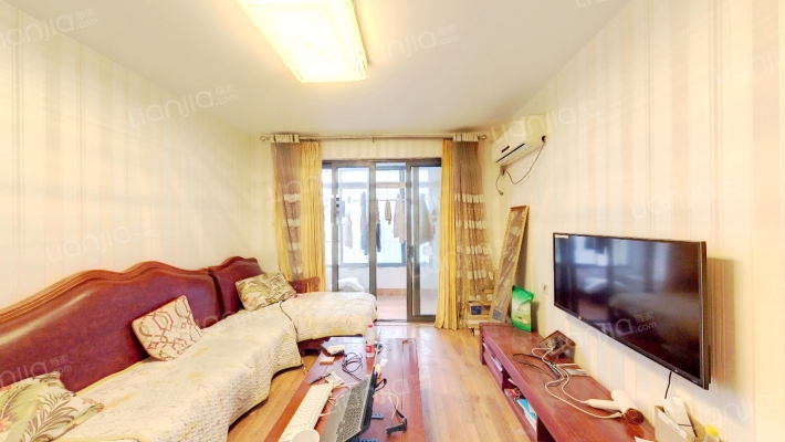 绿地海顿公馆D二手房实景图