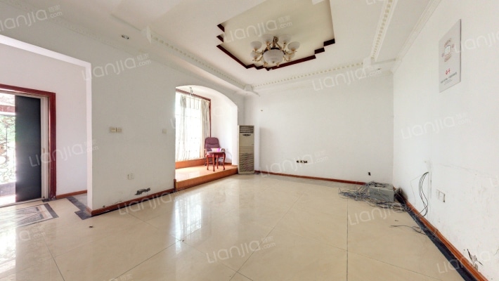 皇家别墅二手房实景图