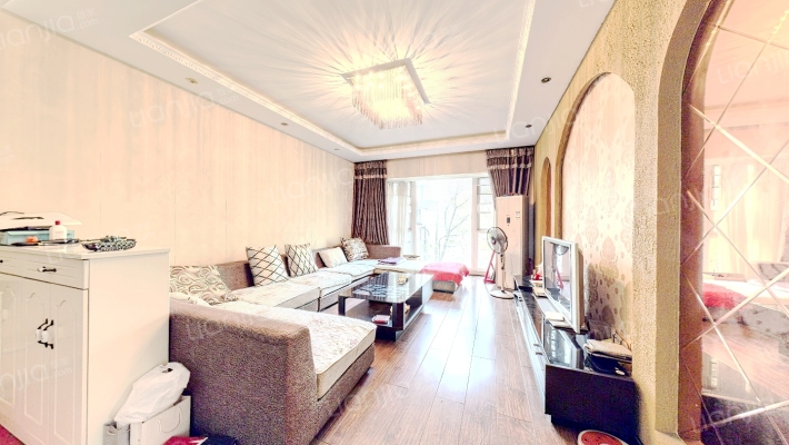 蔚蓝花城A区二手房实景图