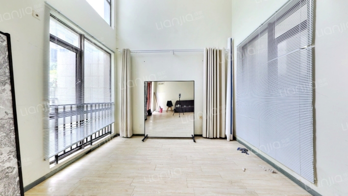 绿地朱家角1号一期二手房实景图