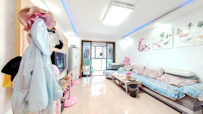 大地伊丽雅特湾二手房实景图