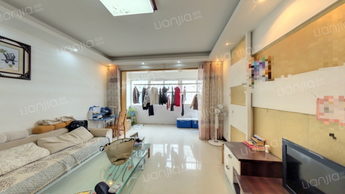 蓝爵世家二手房实景图