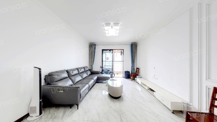 世茂云锦樱海园二手房实景图