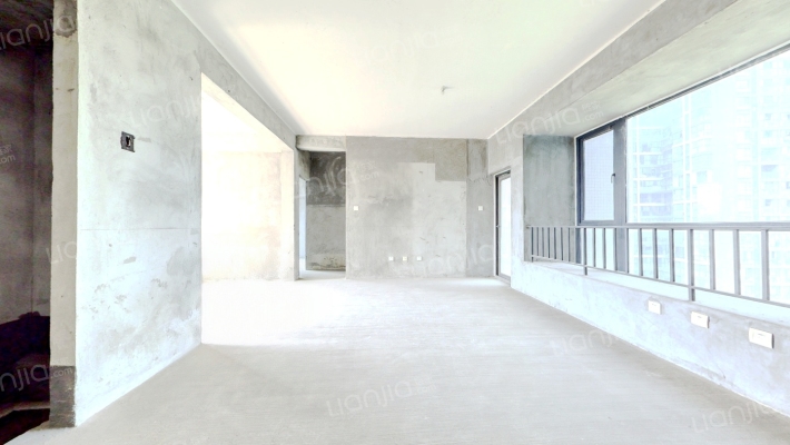 花样年龙年国际中心二手房实景图