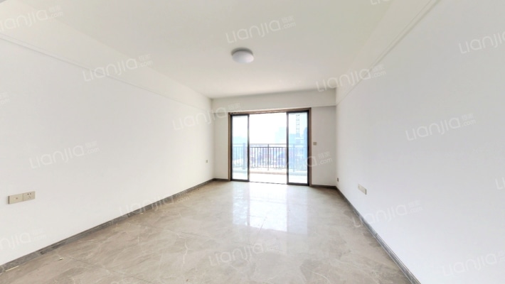 东方红梅溪枫林二手房实景图