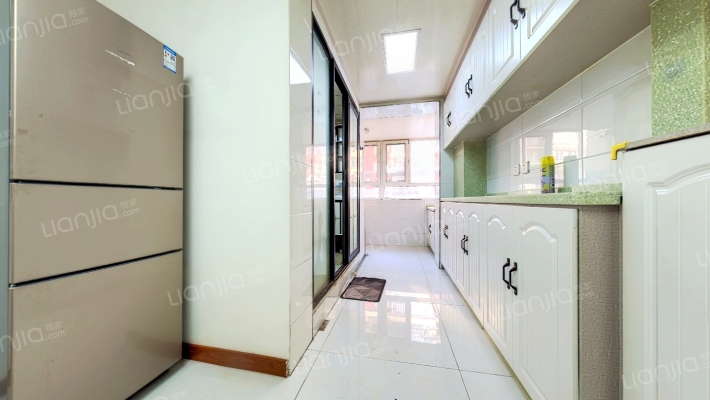 建大三小区二手房实景图