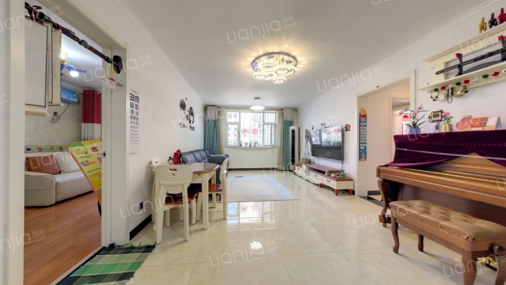 新新公寓二手房实景图